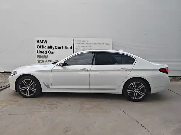 BMW 5 Series 2024