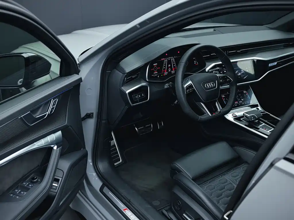 Audi RS 6 2021 — фото 6
