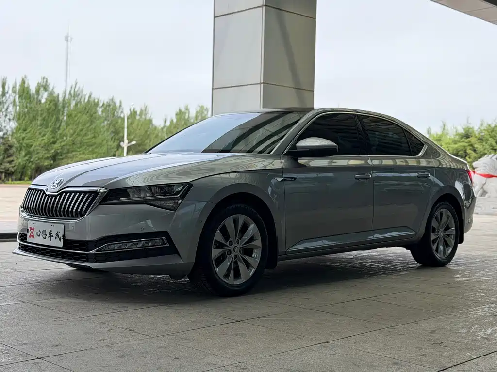 Skoda Superb 2021 — фото 1