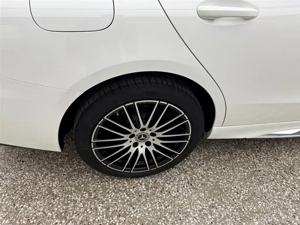 Mercedes-Benz C-Class 2023 — фото 14