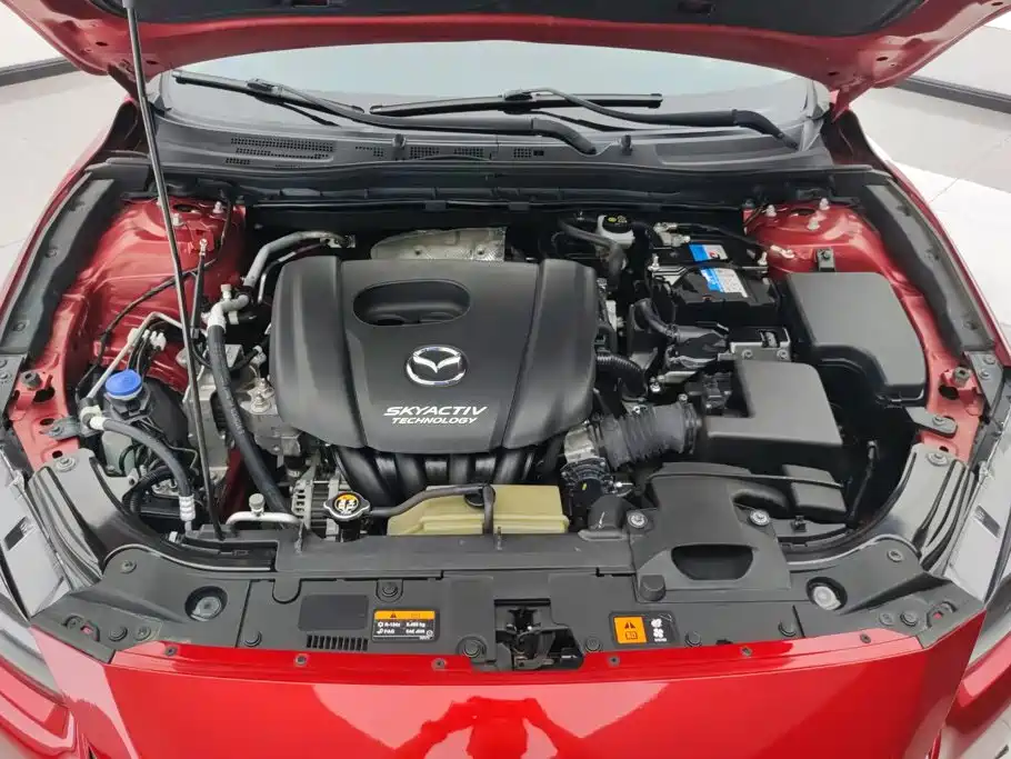 Mazda 3 Axela 2019 — фото 10