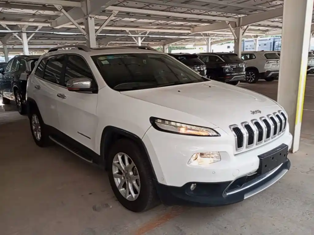 Jeep Cherokee 2016 — фото 4