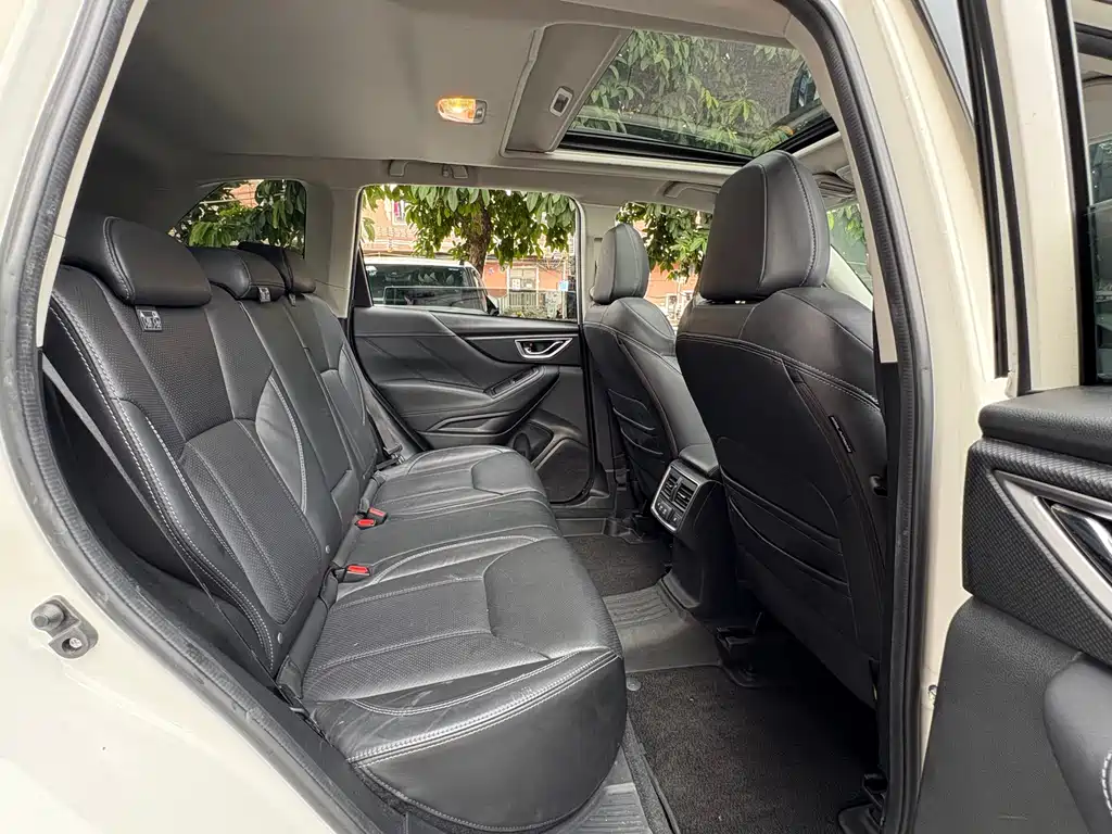Subaru Forester 2021 — фото 12