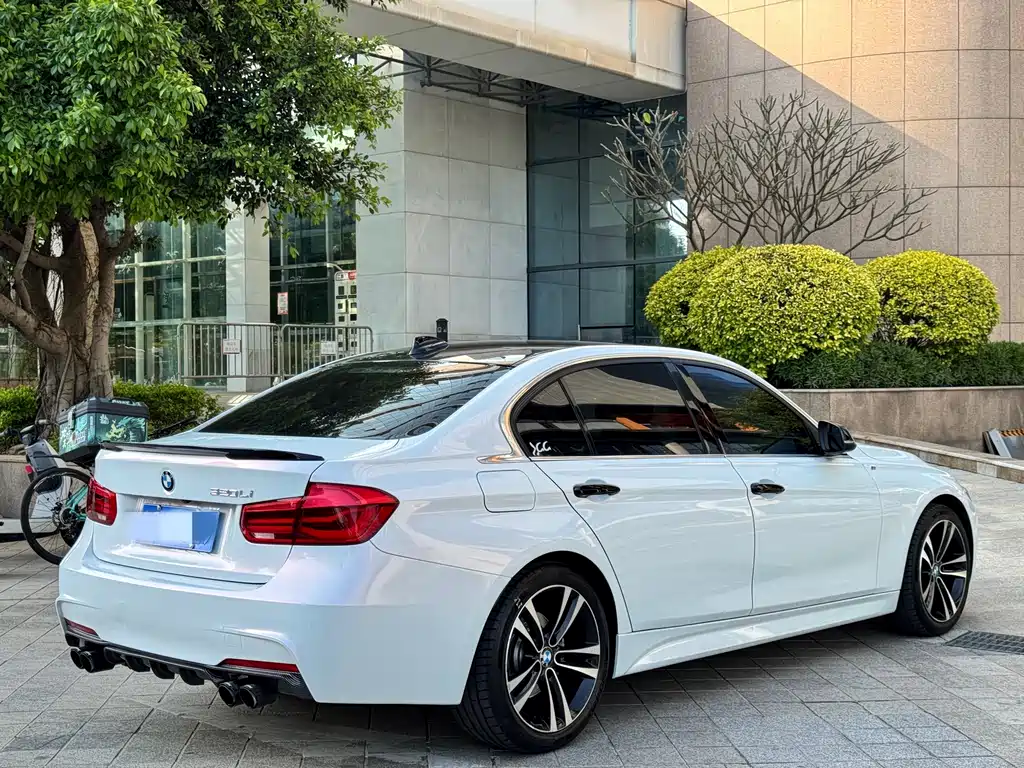 BMW 3 Series 2019