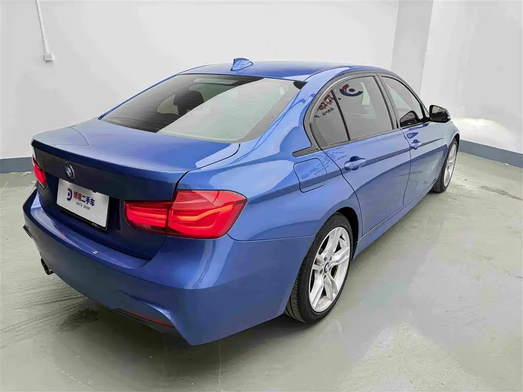BMW 3 Series 2017 — фото 28