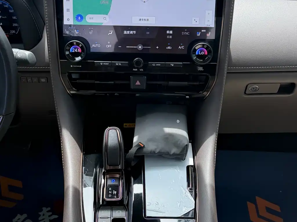 Toyota Vellfire 2025 — фото 13