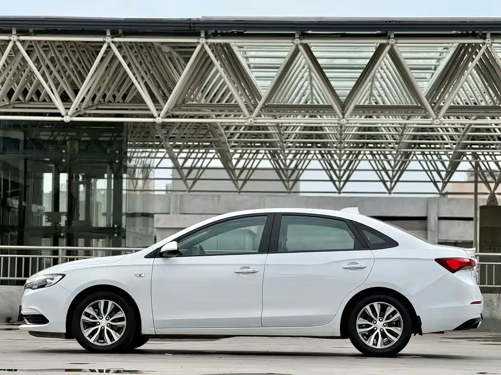 Buick Excelle 2020 — фото 8