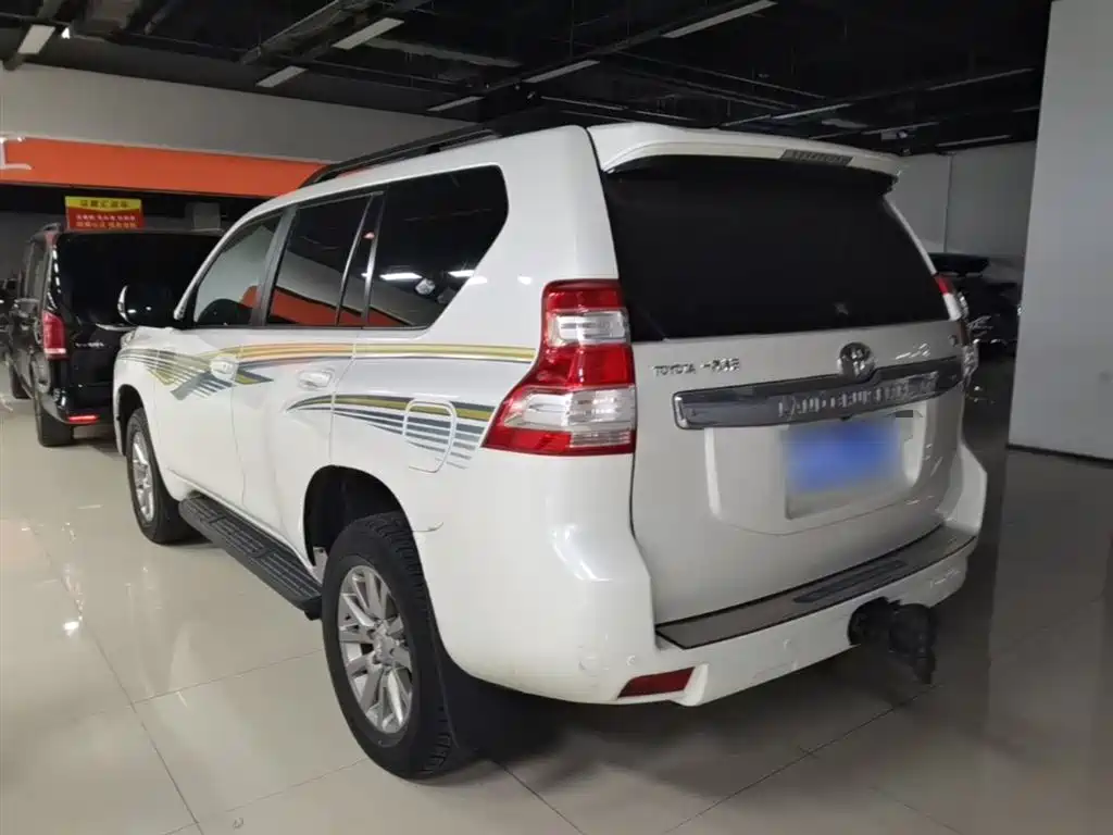 Toyota Prado 2017 — фото 23