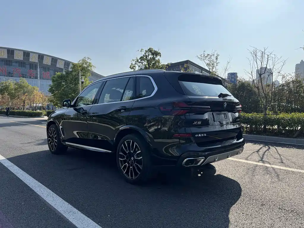 BMW X5 2025 — фото 19