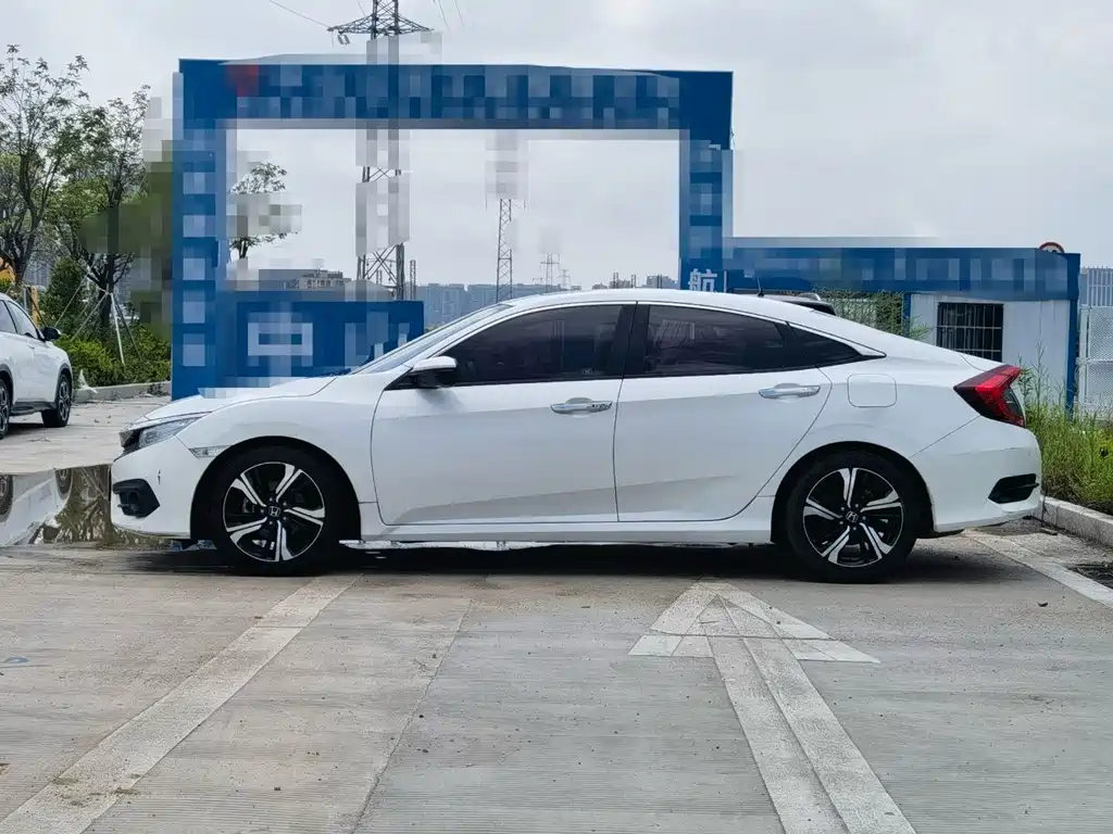 Honda Civic 2017 — фото 2