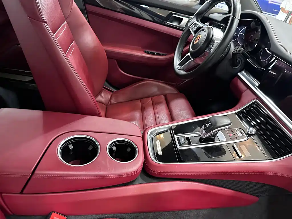 Porsche Panamera 2018 — фото 9