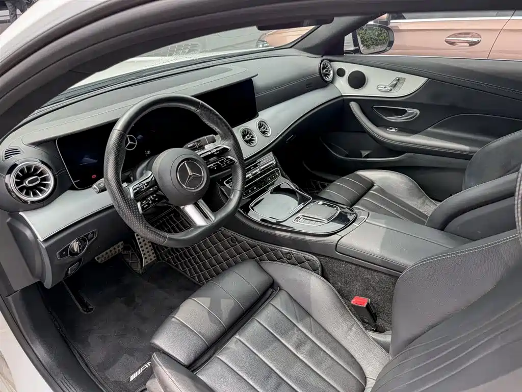 Mercedes-Benz E-Class 2023 — фото 9