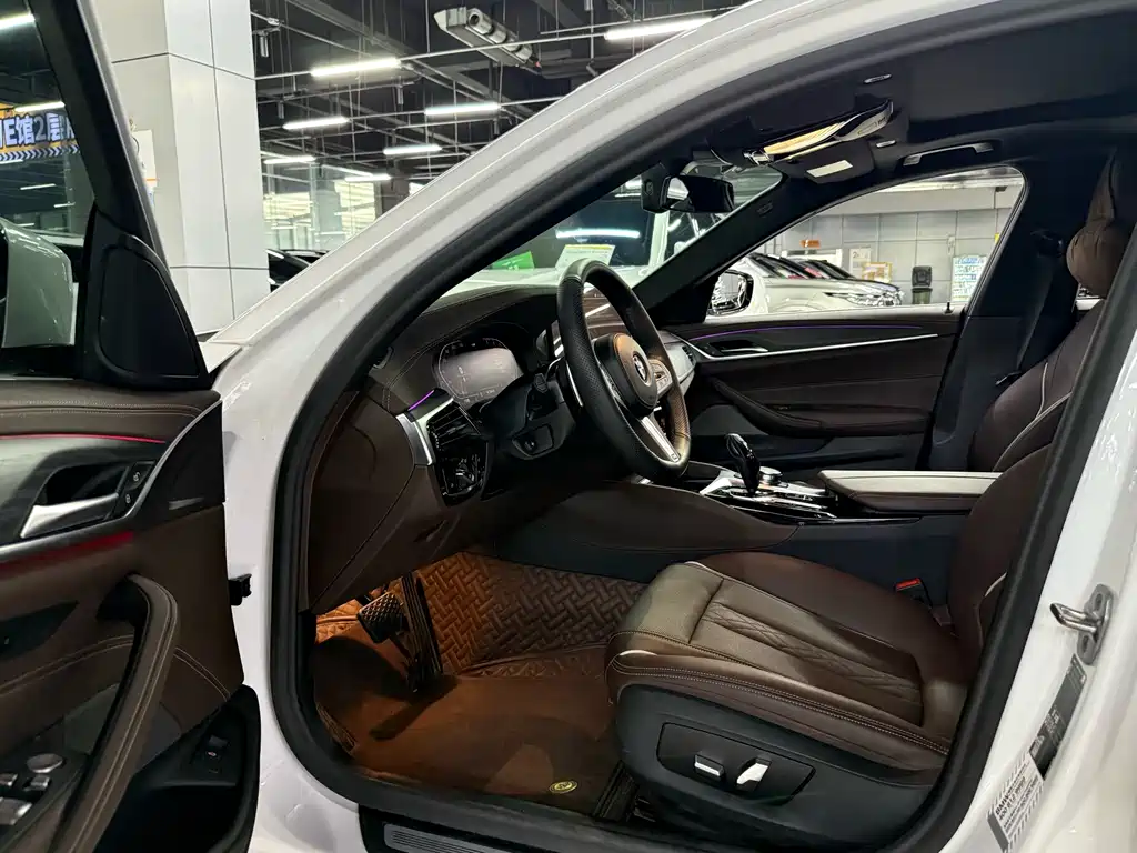 BMW 5 Series 2022