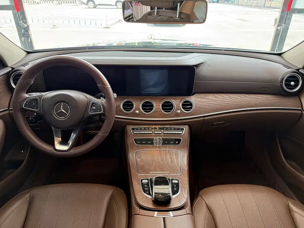 Mercedes-Benz E-Class 2018 — фото 7