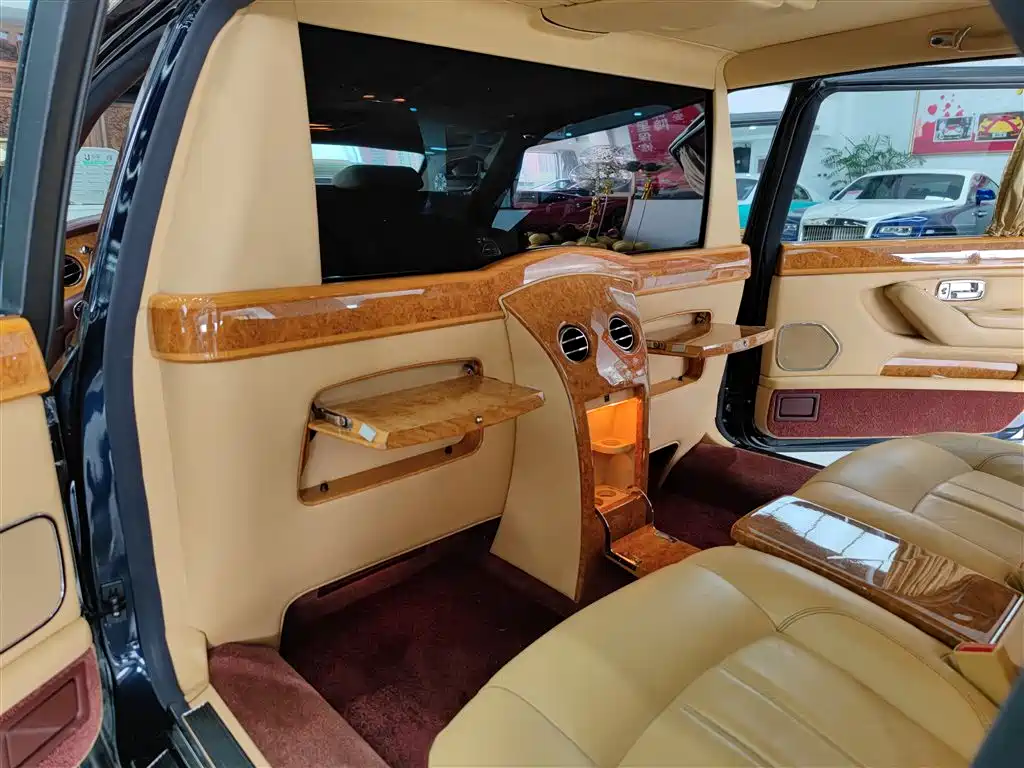 Bentley Elegance 2008 — фото 9