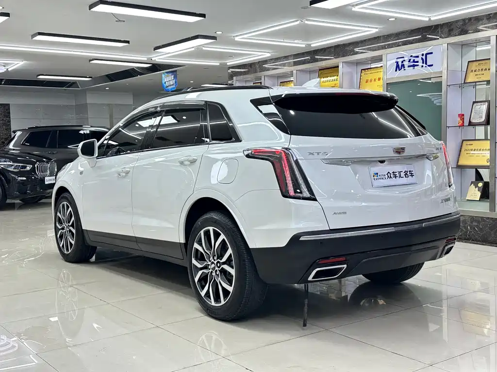 Cadillac XT5 2024 — фото 4