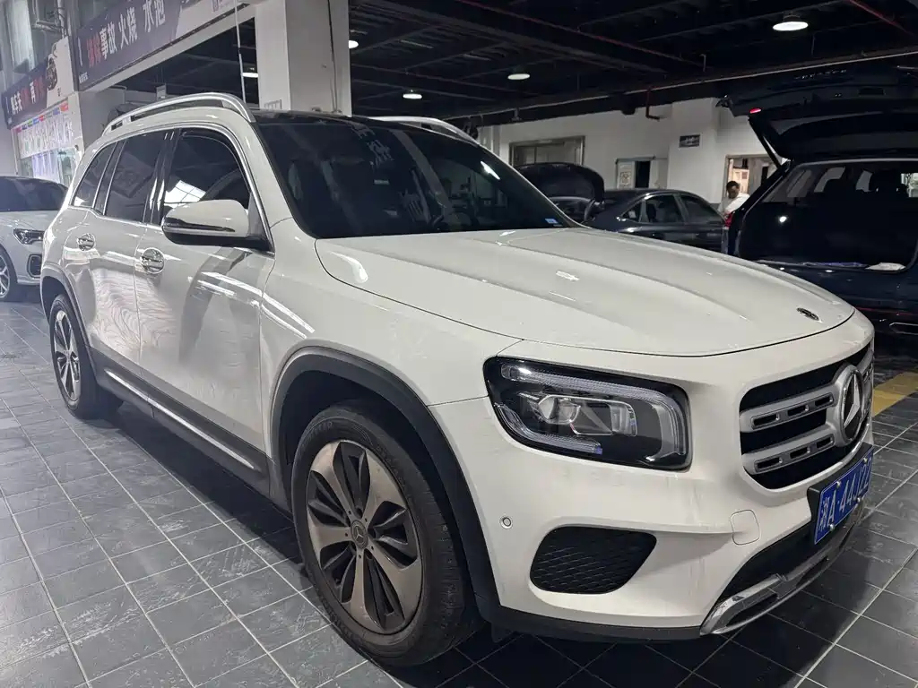 Mercedes-Benz GLB 2023 — фото 12