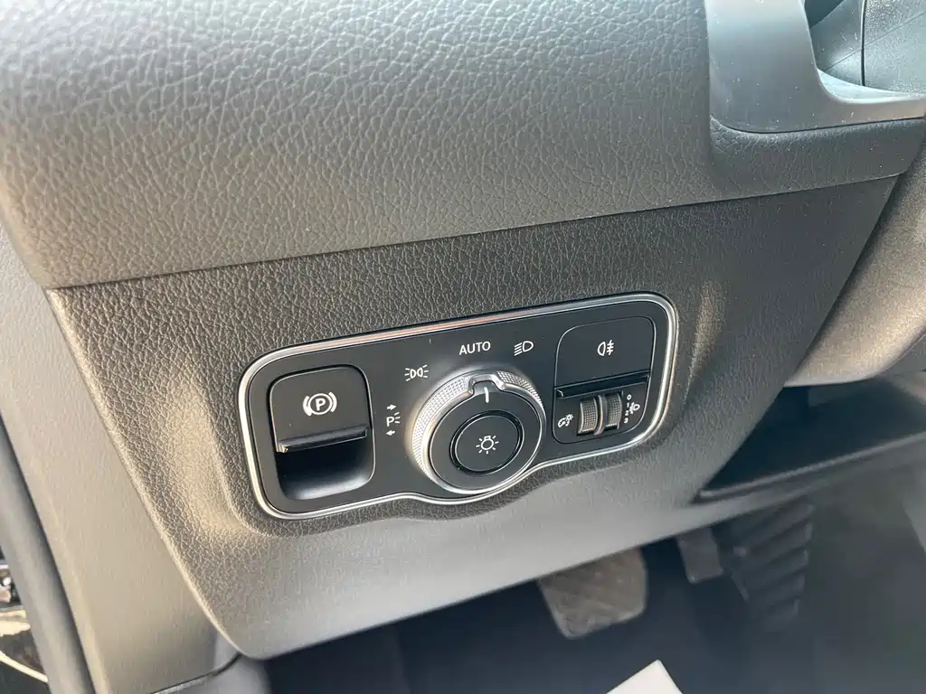 Mercedes-Benz GLB 2020 — фото 18