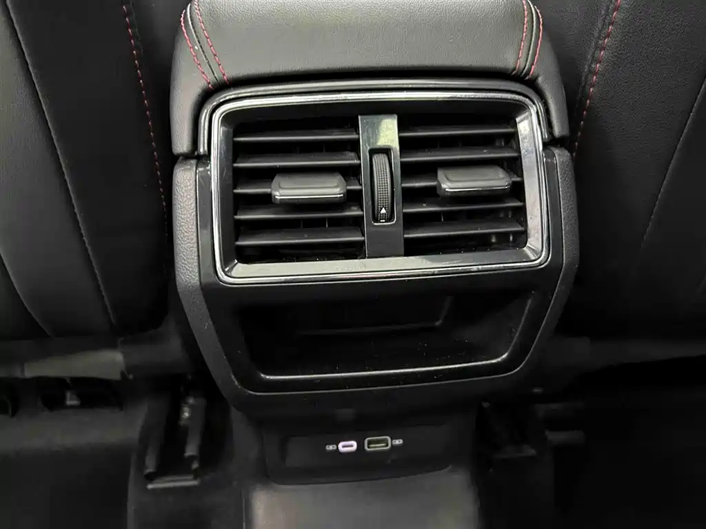 Skoda Korok 2023 — фото 15