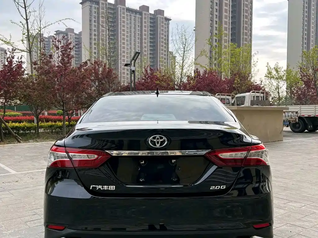 Toyota Camry 2021 — фото 3