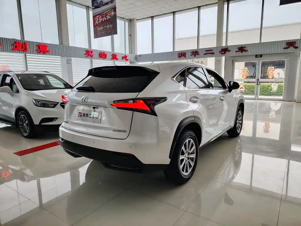Lexus NX 2015 — фото 12
