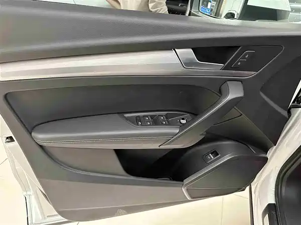 Audi Q5L 2022