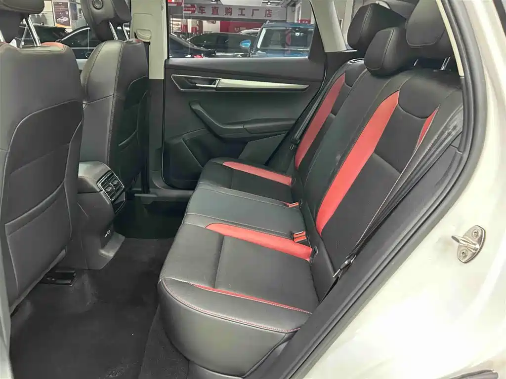 Skoda Korok 2023 — фото 14