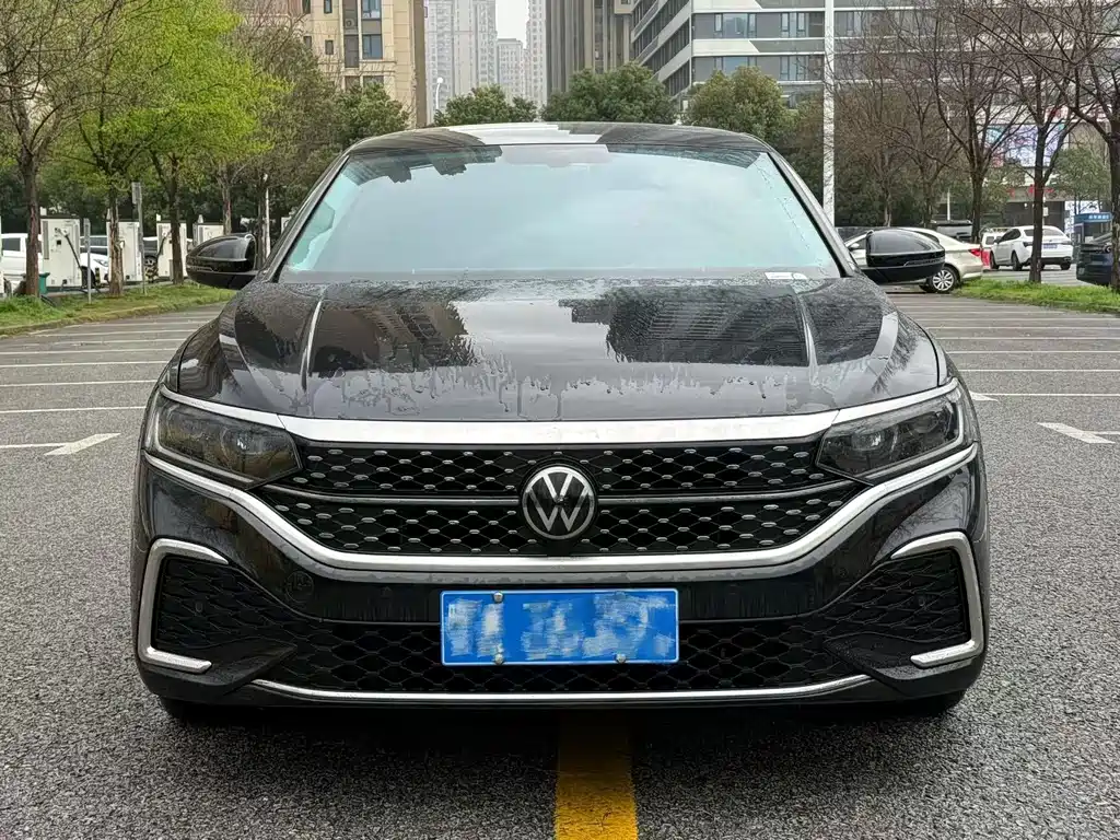 Volkswagen Passat 2024