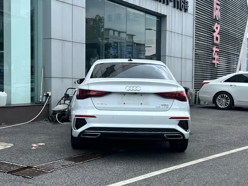 Audi A3 2023 — фото 12