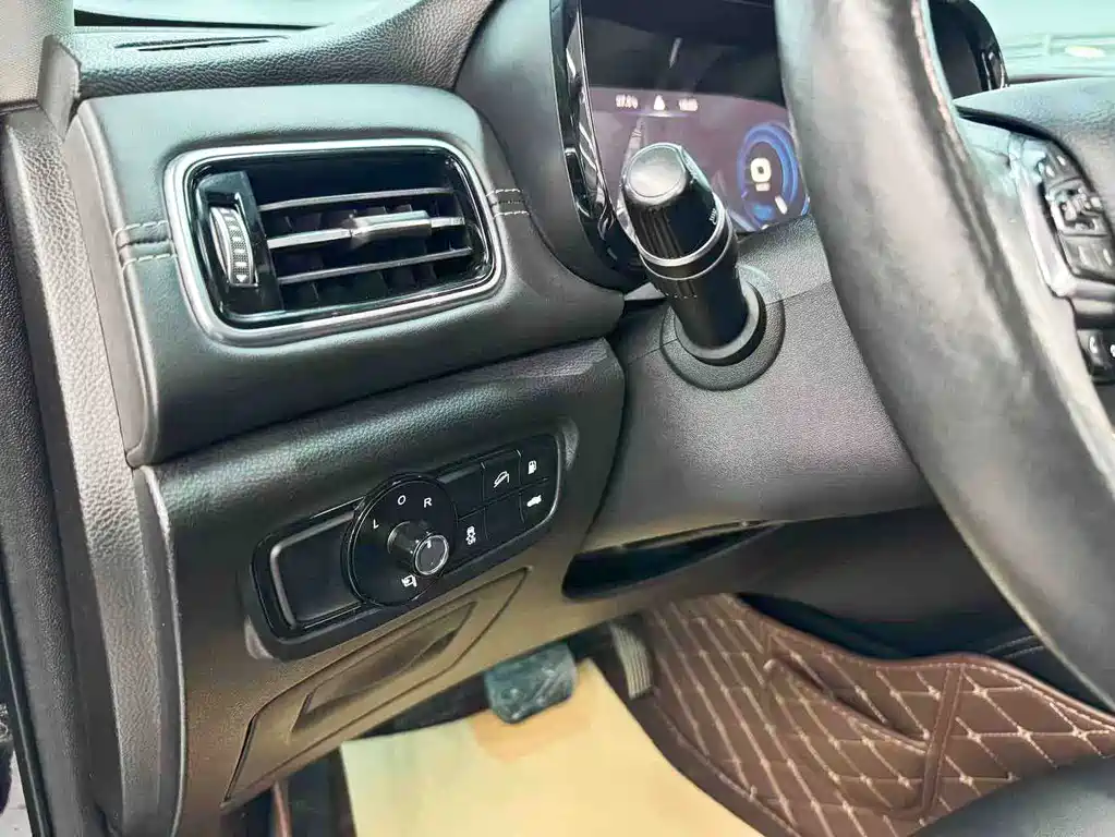 GAC Trumpchi GS8 2021 — фото 14
