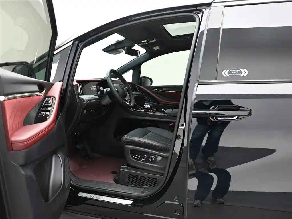 GAC Motor Trumpchi M8 2025 — фото 10