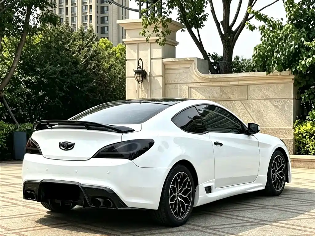 Hyundai Genesis Coupe 2010 — фото 12