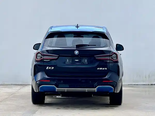 BMW iX3 2022