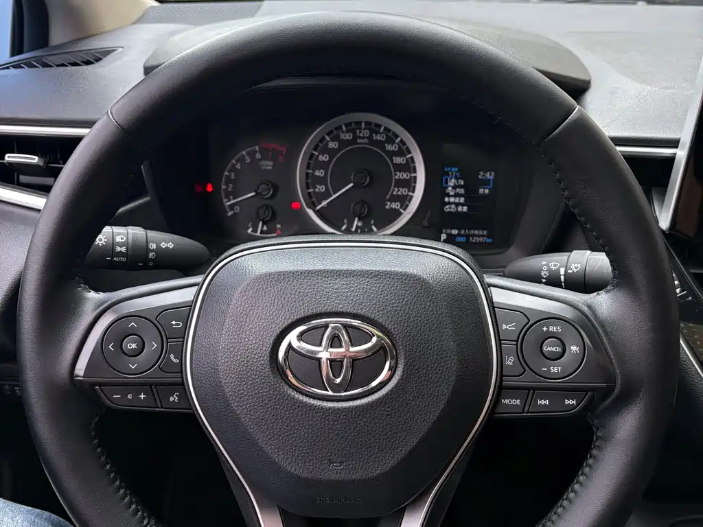 Toyota Corolla 2022 — фото 16