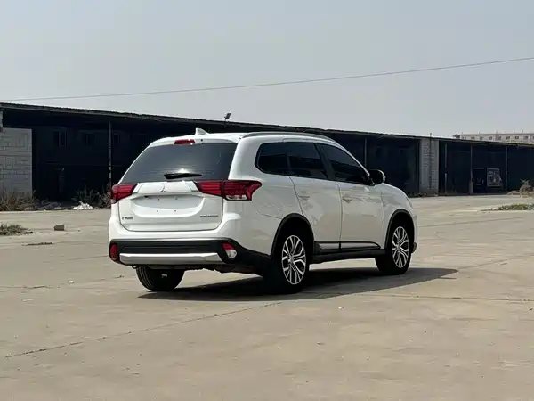 Mitsubishi Outlander 2018