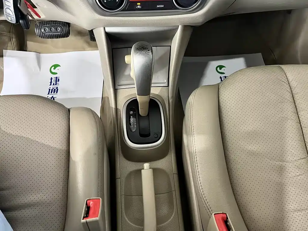 Nissan Sylphy 2013 — фото 28