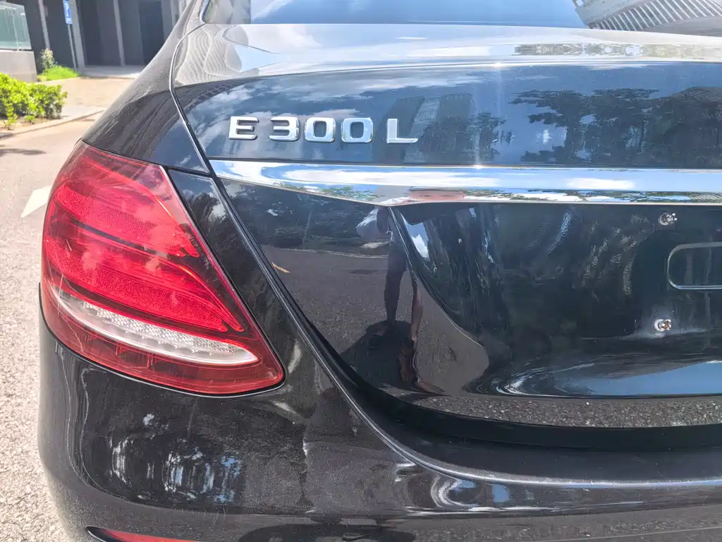 Mercedes-Benz E-Class 2019 — фото 14