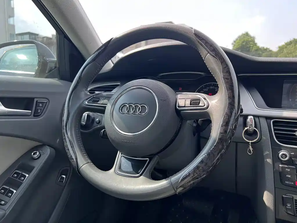Audi A4L 2013 — фото 12
