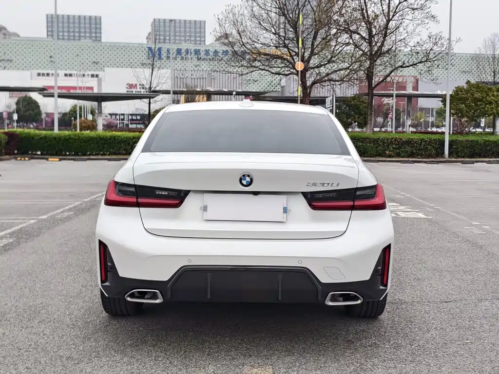 BMW 3 Series 2023
