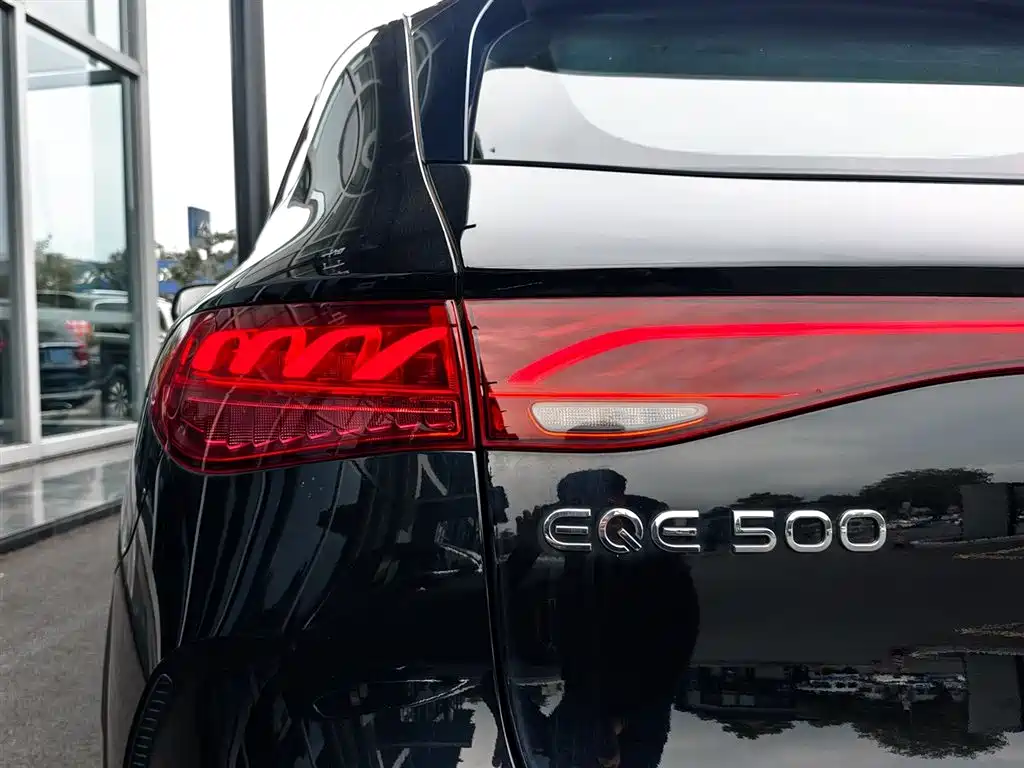 Mercedes-Benz EQE SUV 2025 — фото 15