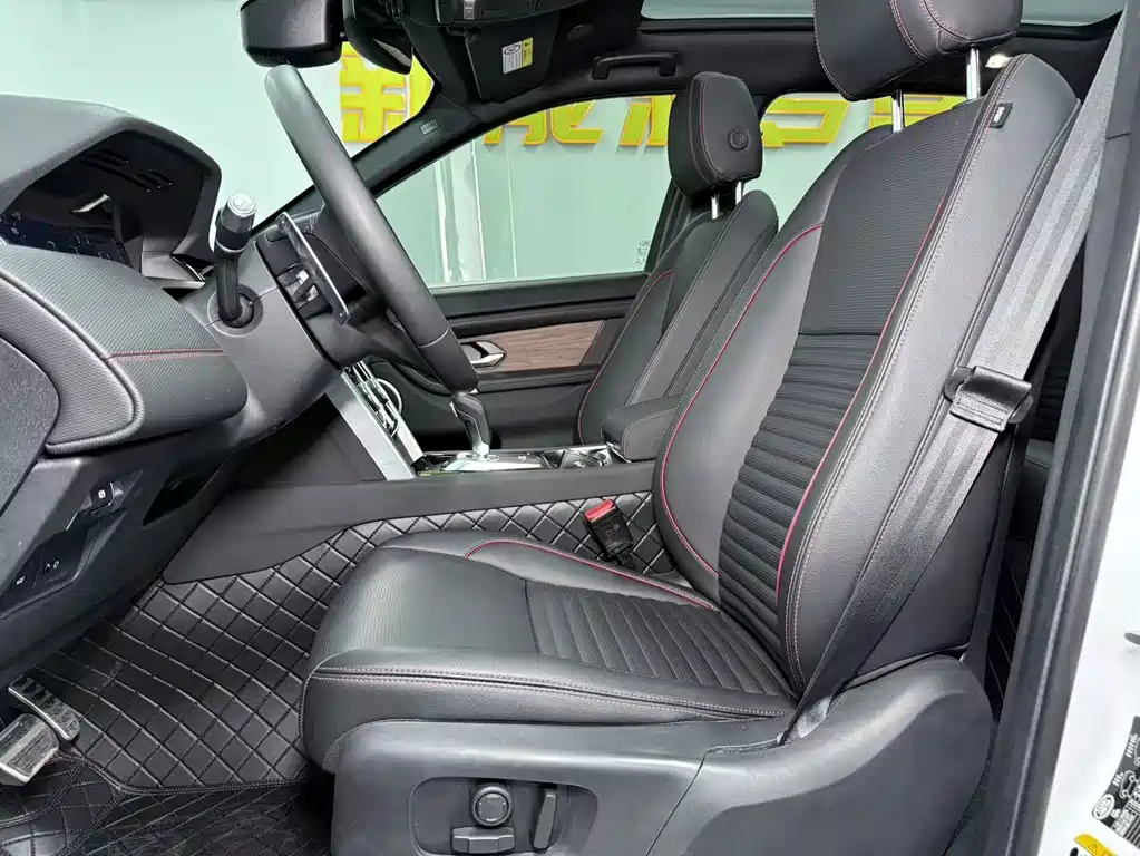 Land Rover Discovery Sport 2023 — фото 8