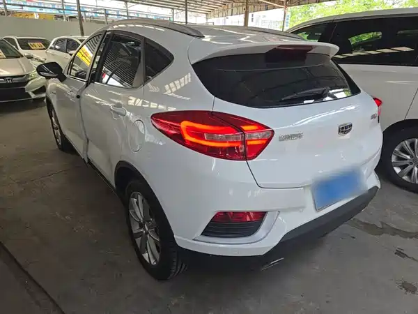 Geely Emgrand GS 2016