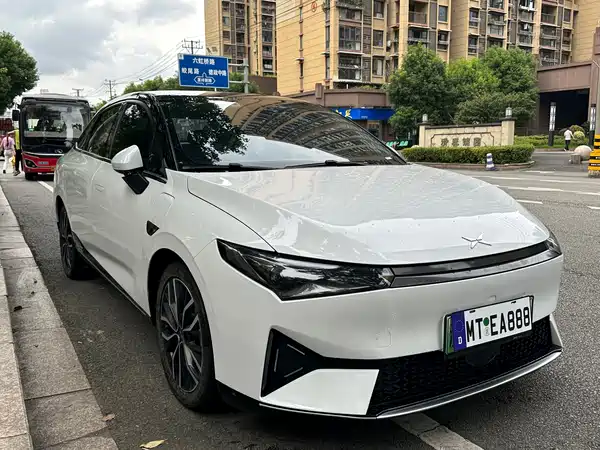 XPeng P5 2022