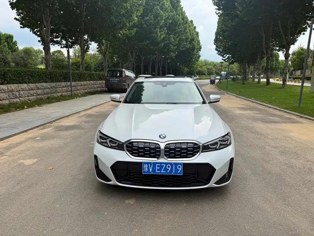 BMW 3 Series 2024