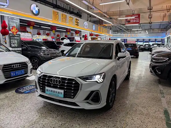 Audi Q3 2022