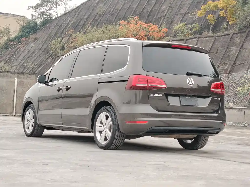 Volkswagen Sharan 2017 — фото 6