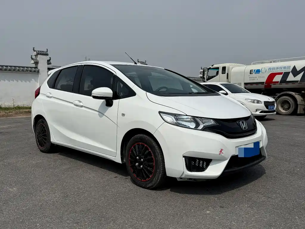 Honda Fit 2015 — фото 3