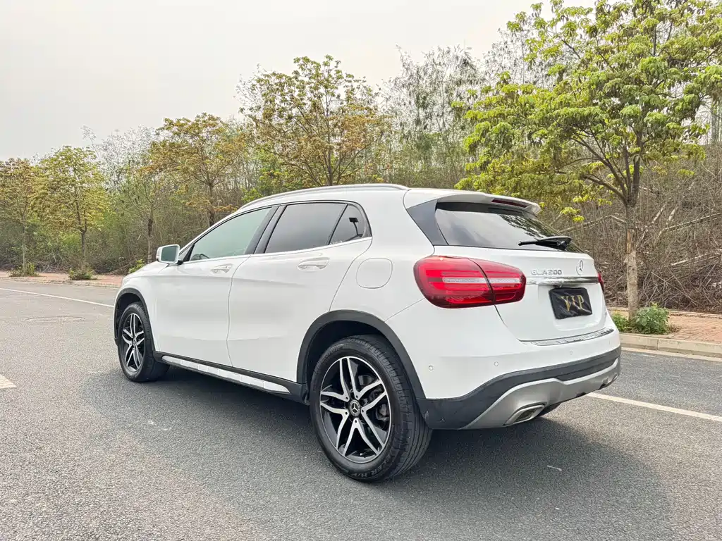 Mercedes-Benz GLA 2018 — фото 13