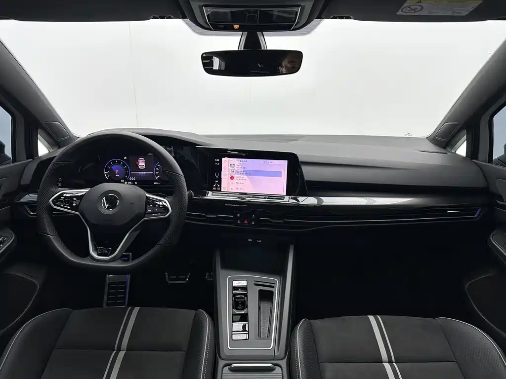 Volkswagen Golf 2023