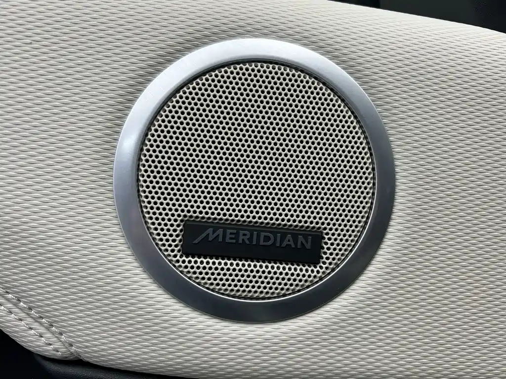 Land Rover Discovery 2022 — фото 6